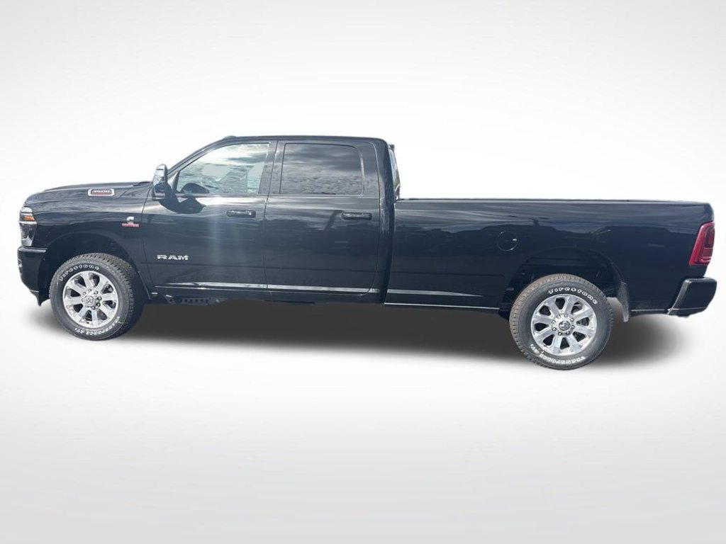 New 2026 RAM 3500 Laramie AWD/4WD image 6
