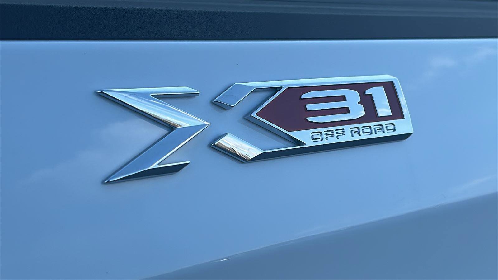 New 2026 GMC Sierra 1500 SLT w/ SLT Premium Plus Package image 9