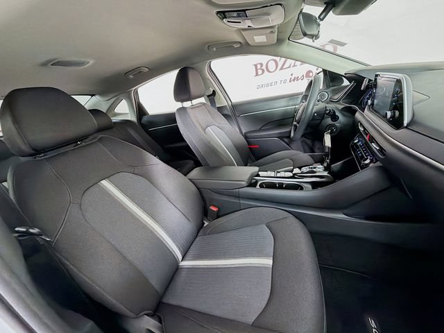 Used 2022 Hyundai Sonata SE w/ Cargo Package FWD image 32