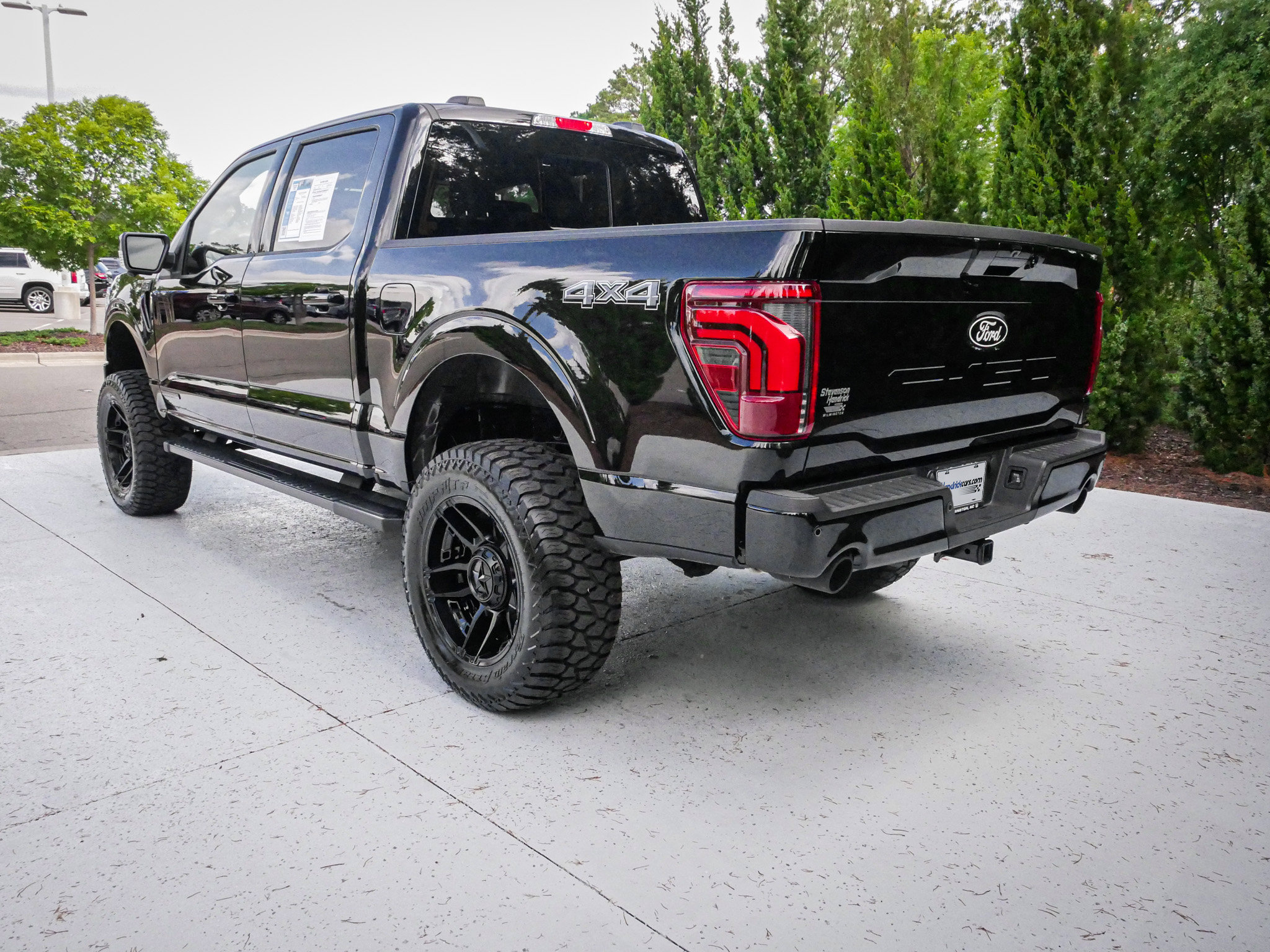 Used 2026 Ford F150 Lariat w/ Equipment Group 502A High AWD/4WD image 8