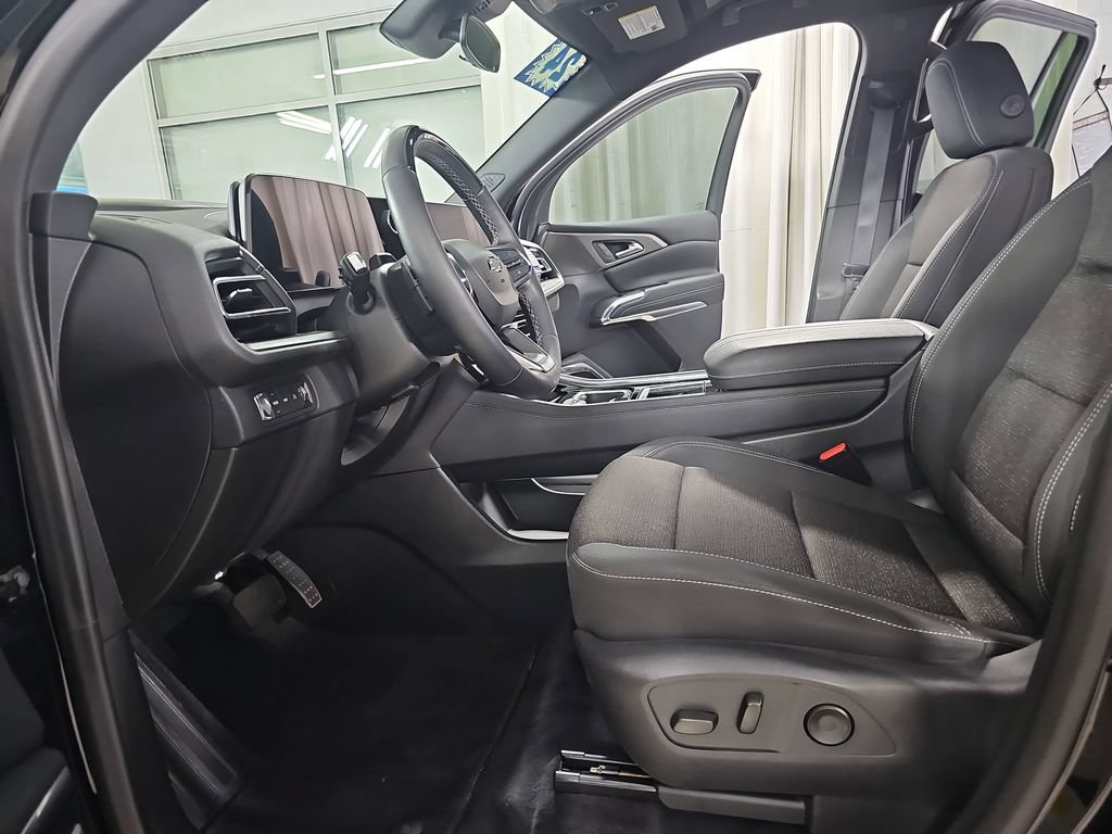 Certified 2024 Chevrolet Traverse LT w/ Enhanced Driving Package AWD/4WD image 21