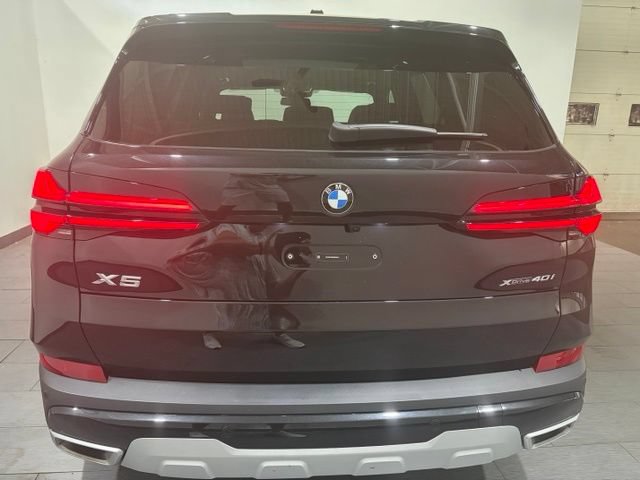 Used 2024 BMW X5 xDrive40i w/ Premium Package AWD/4WD image 4