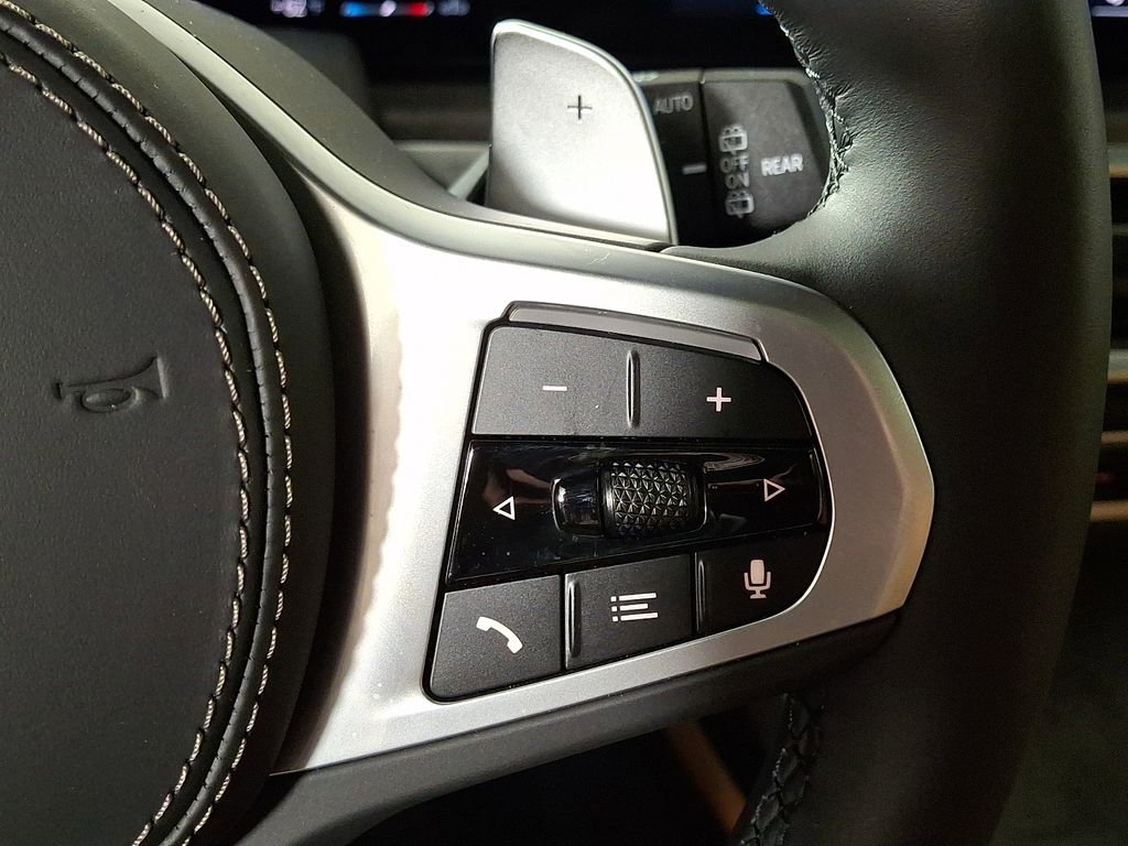 Certified 2024 BMW X7 xDrive40i w/ Executive Package image 24