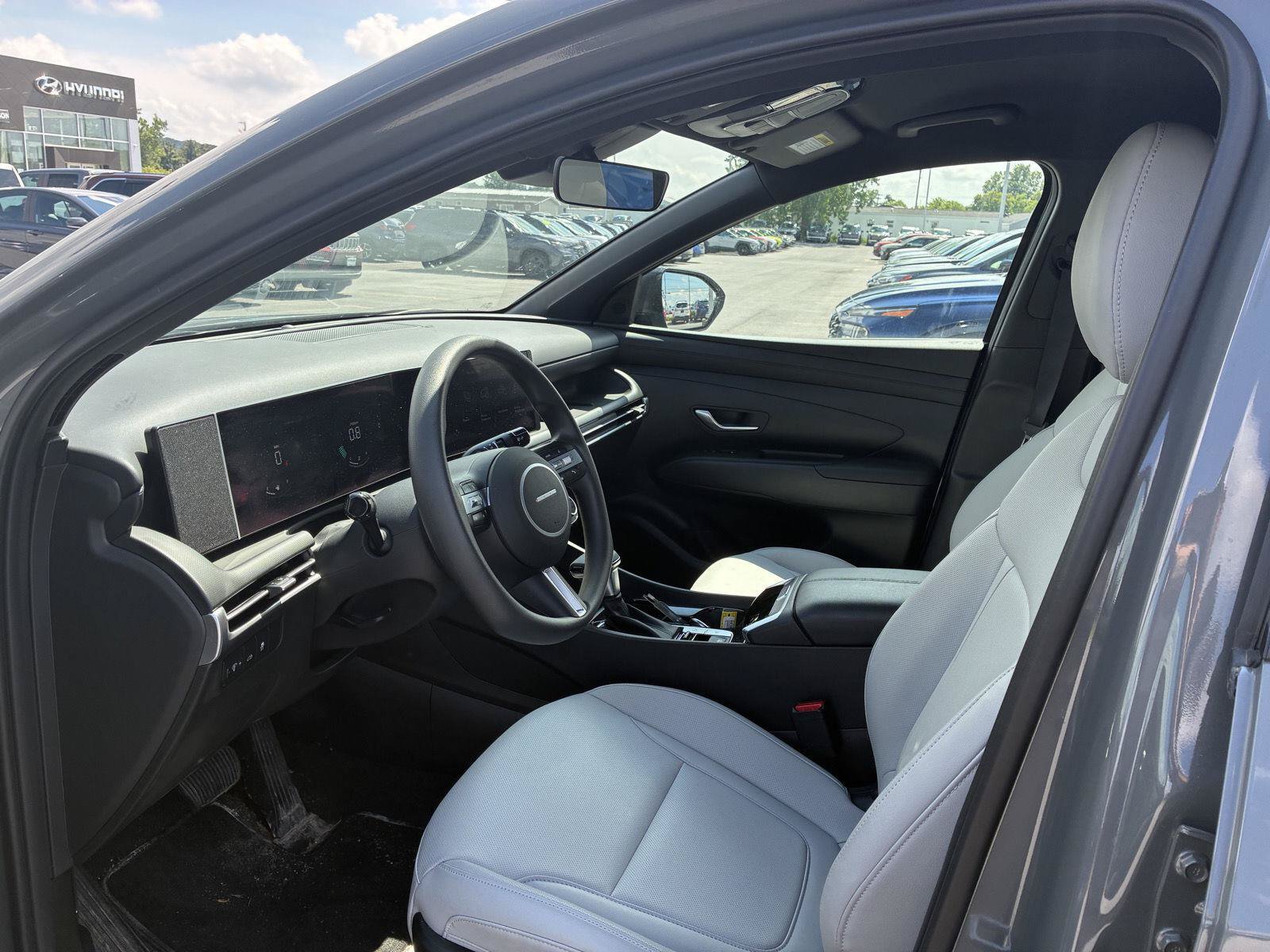 Used 2026 Hyundai Santa Cruz SEL AWD/4WD image 14