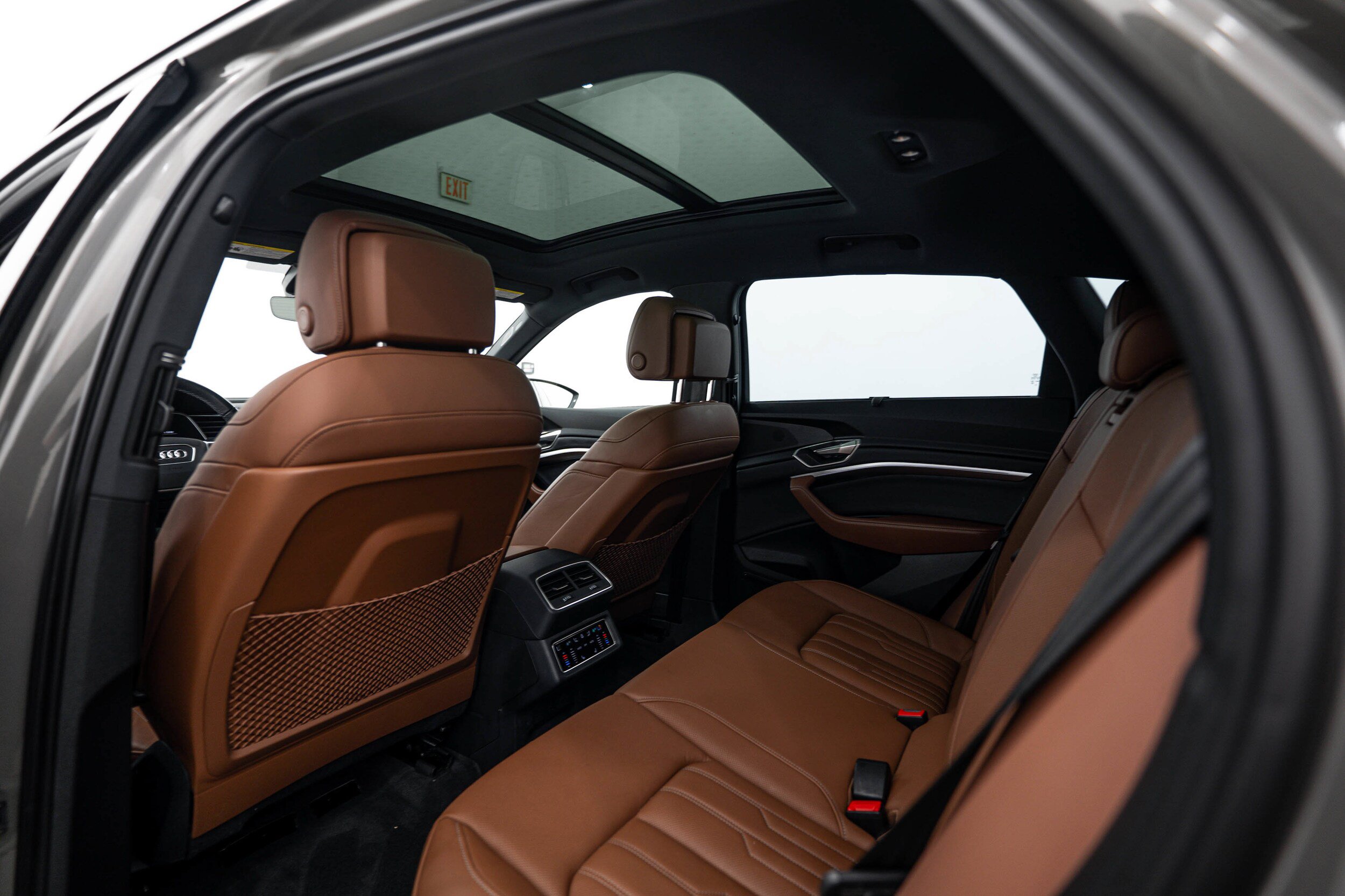 Certified 2024 Audi Q8 e-tron Prestige AWD/4WD image 20
