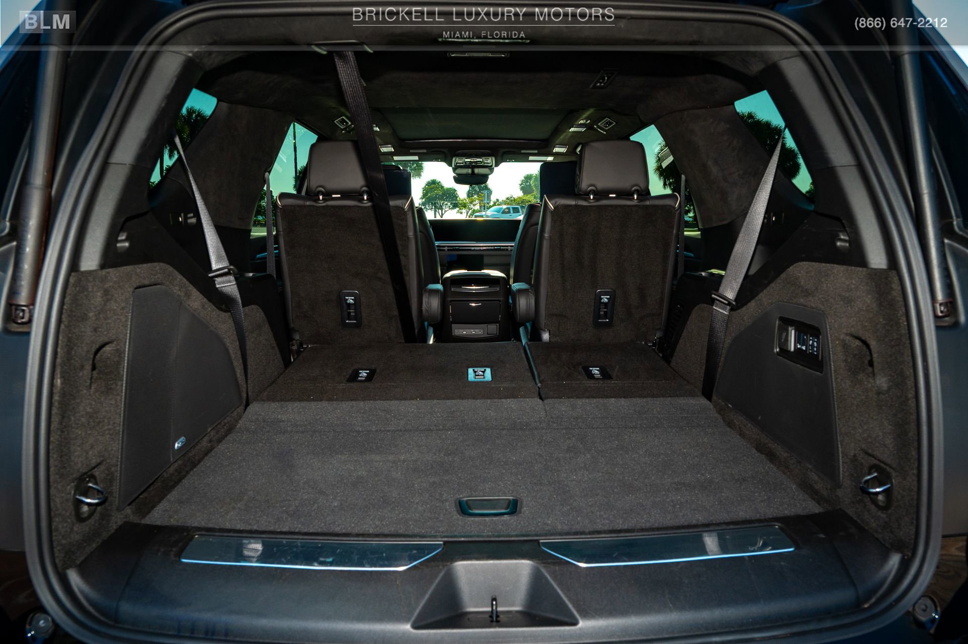 Used 2025 Cadillac Escalade V image 17