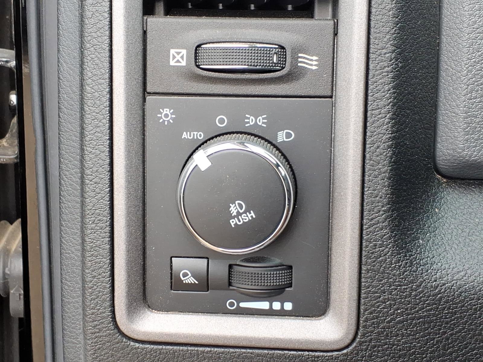 Used 2014 RAM 1500 Express w/ Black Ram 1500 Express Group RWD image 21