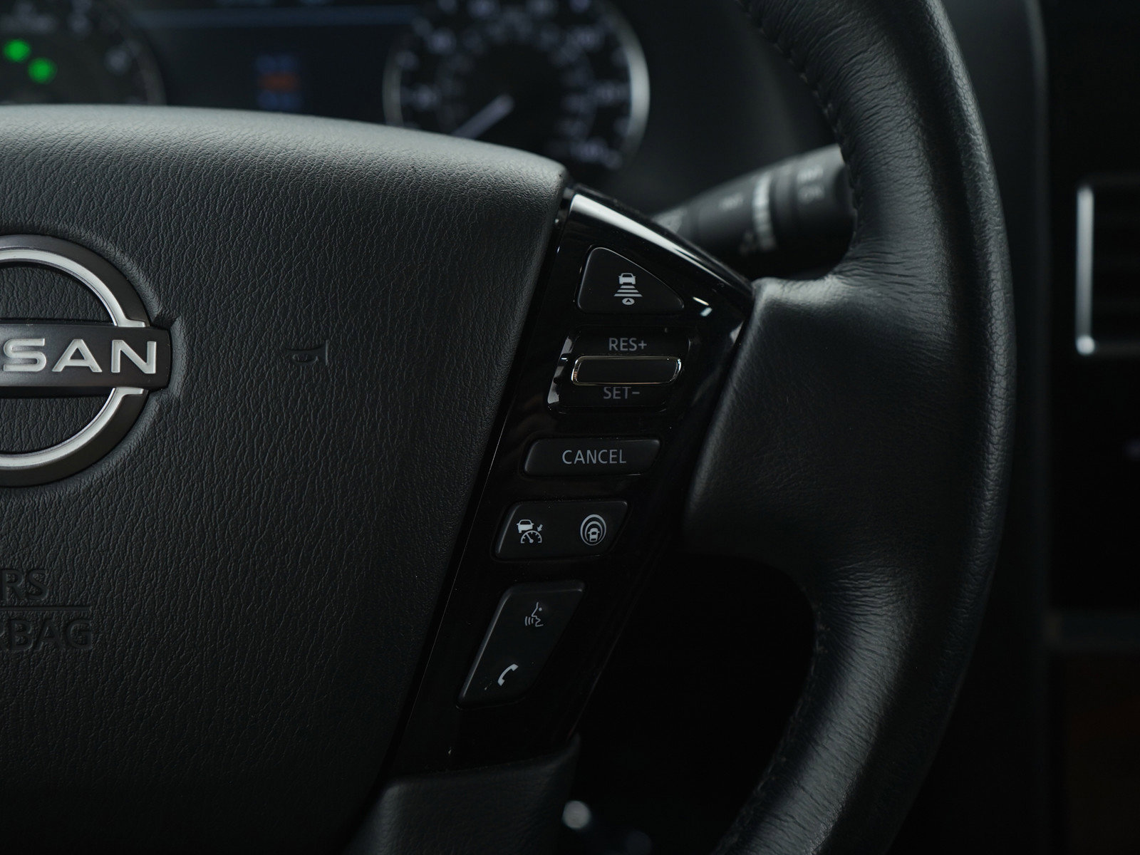 Used 2024 Nissan Armada SL image 28