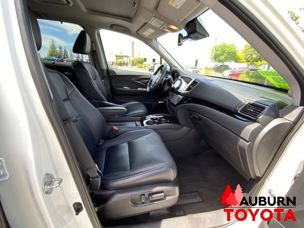 Used 2018 Honda Pilot Touring image 18