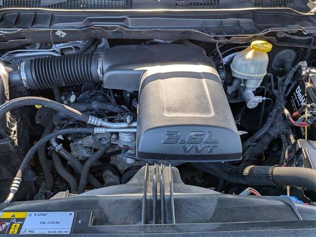 Used 2017 RAM 1500 Classic SLT image 21