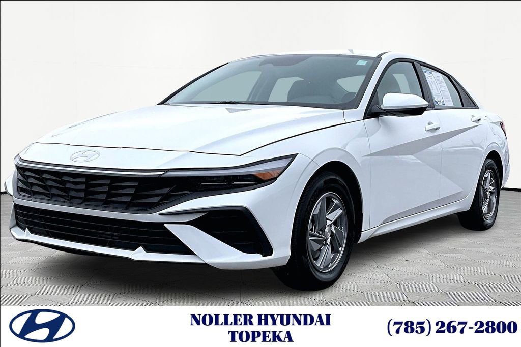 Used 2024 Hyundai Elantra SE