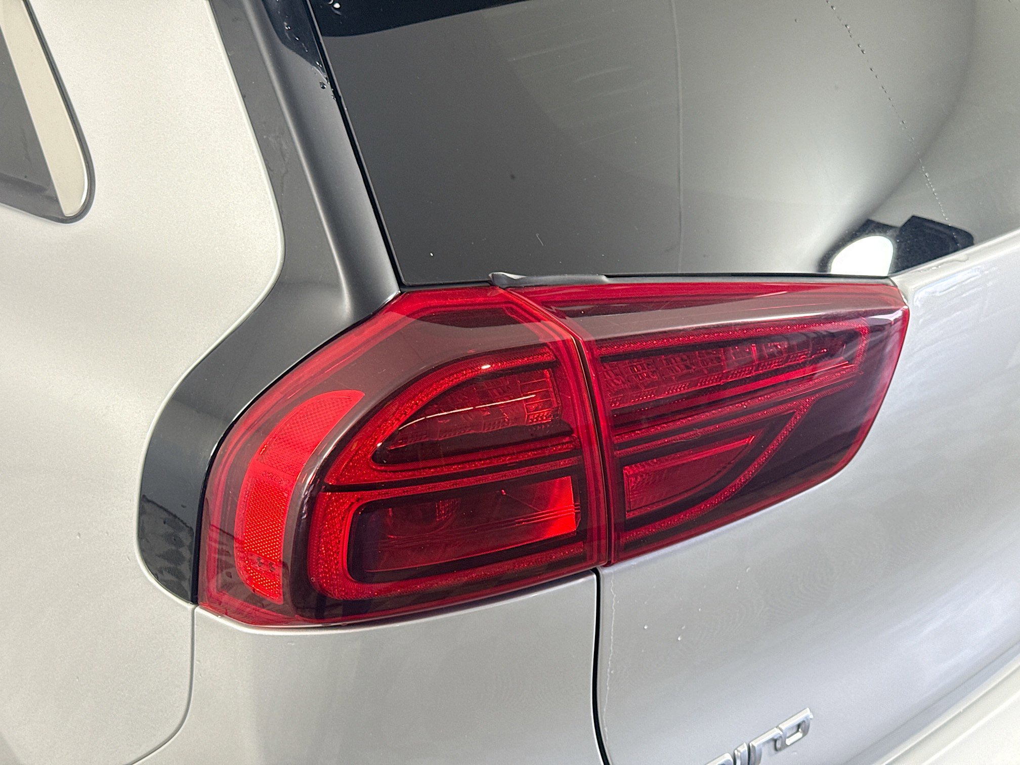 Used 2020 Kia Niro EX Premium image 36