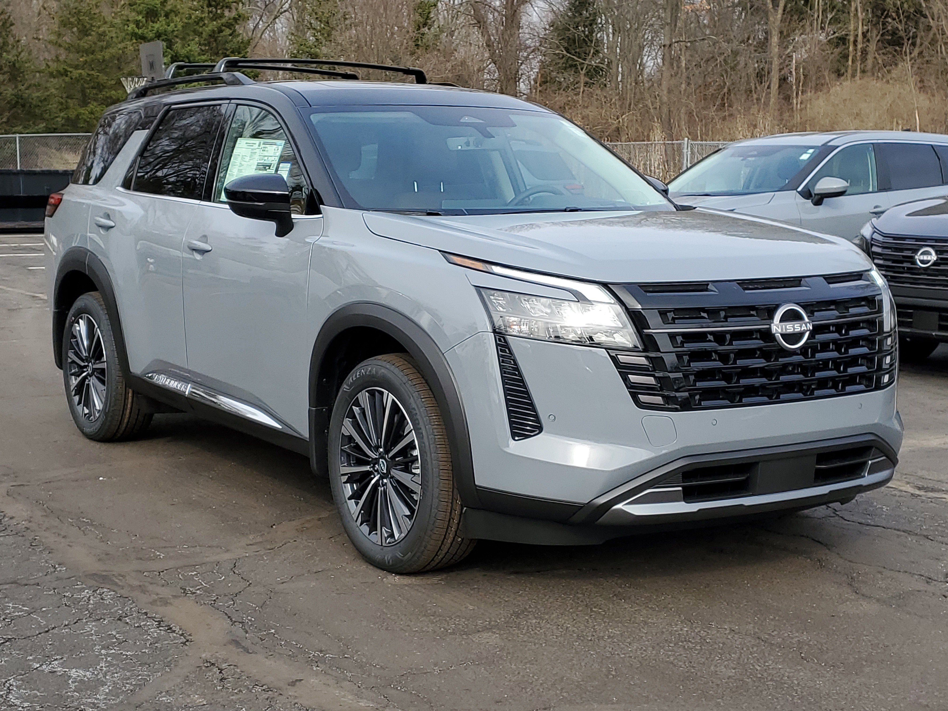 New 2026 Nissan Pathfinder Platinum image 2