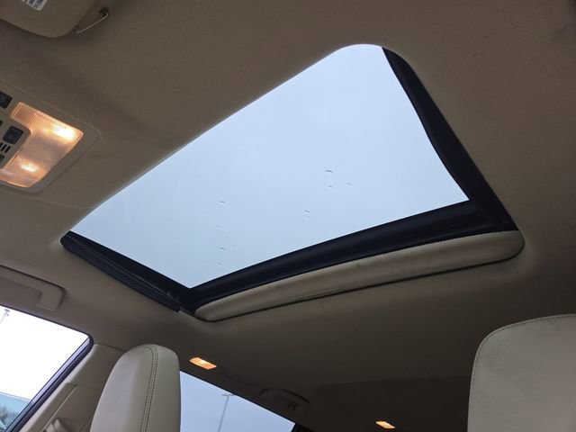 Used 2014 Toyota Highlander Limited w/ Driver Technology Package image 3