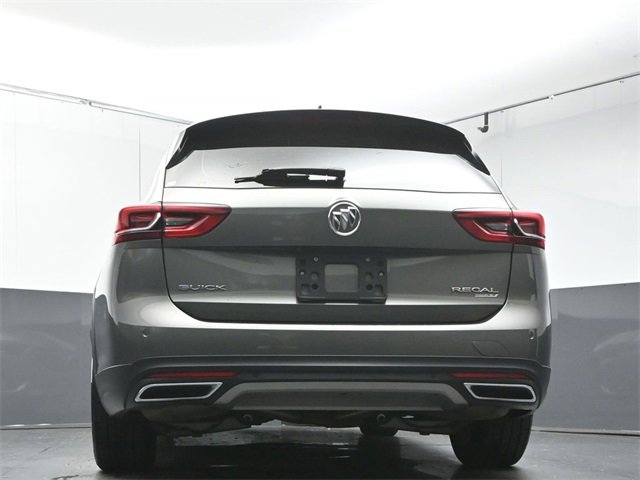 Used 2018 Buick Regal Essence w/ Driver Confidence Package #1 image 39