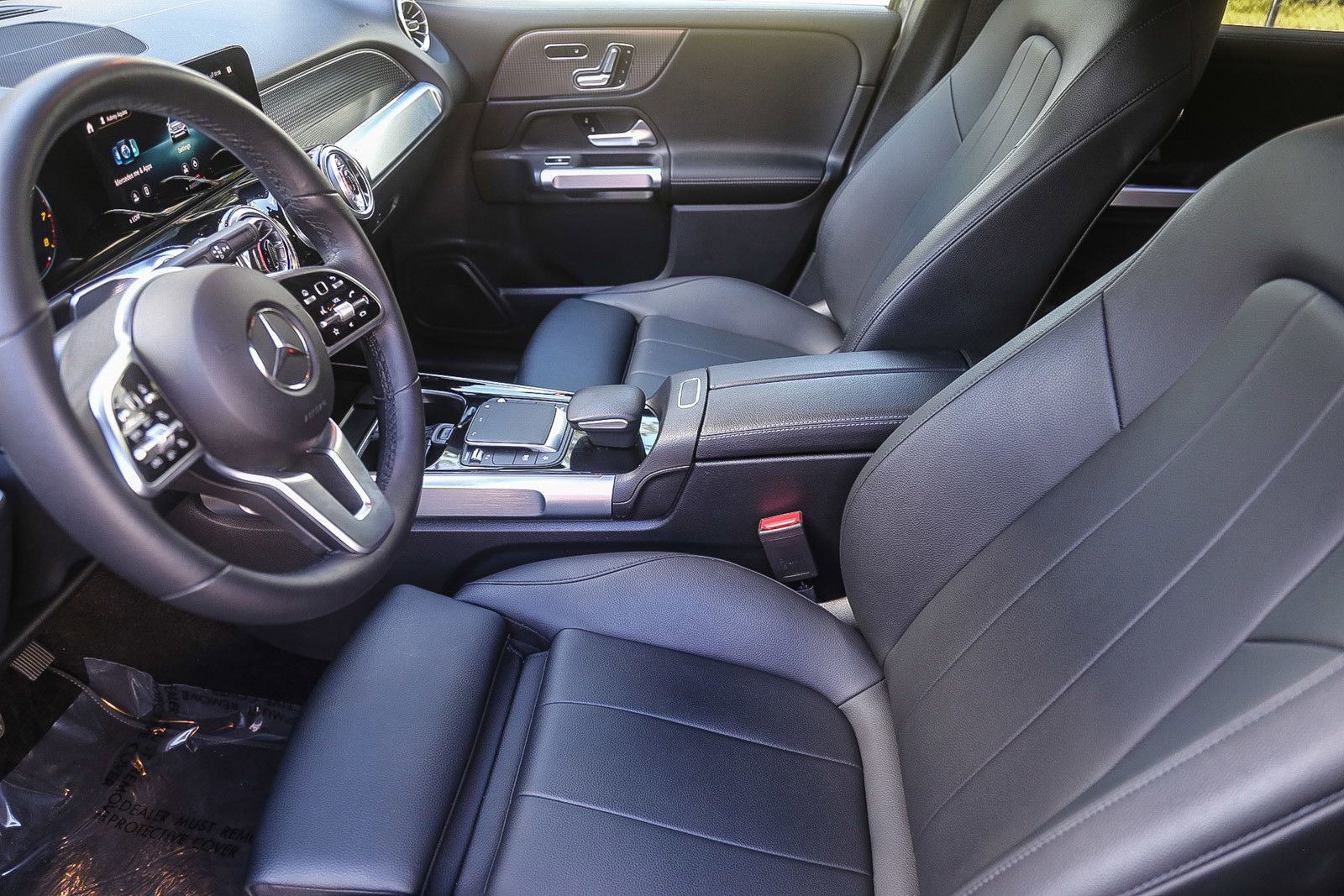 Used 2022 Mercedes-Benz GLB 250 4MATIC image 17