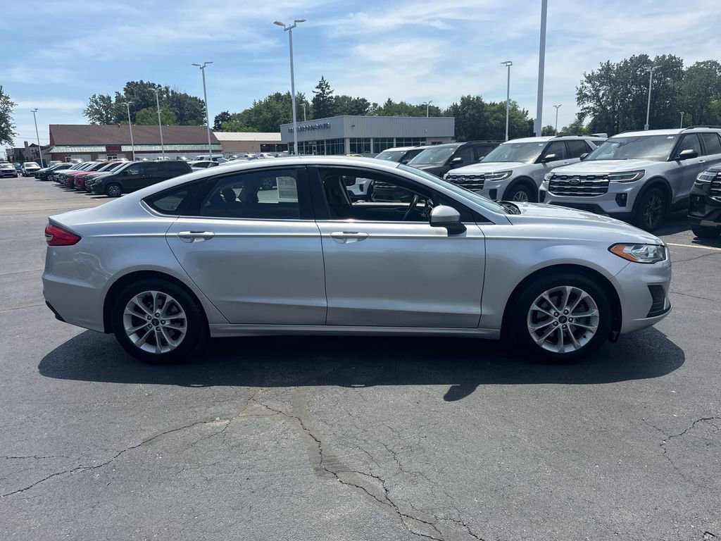 Used 2019 Ford Fusion SE FWD image 6
