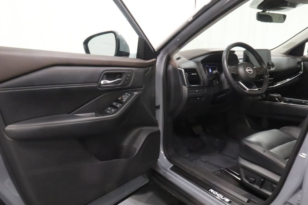 Used 2023 Nissan Rogue SL w/ SL Premium Package AWD/4WD image 10