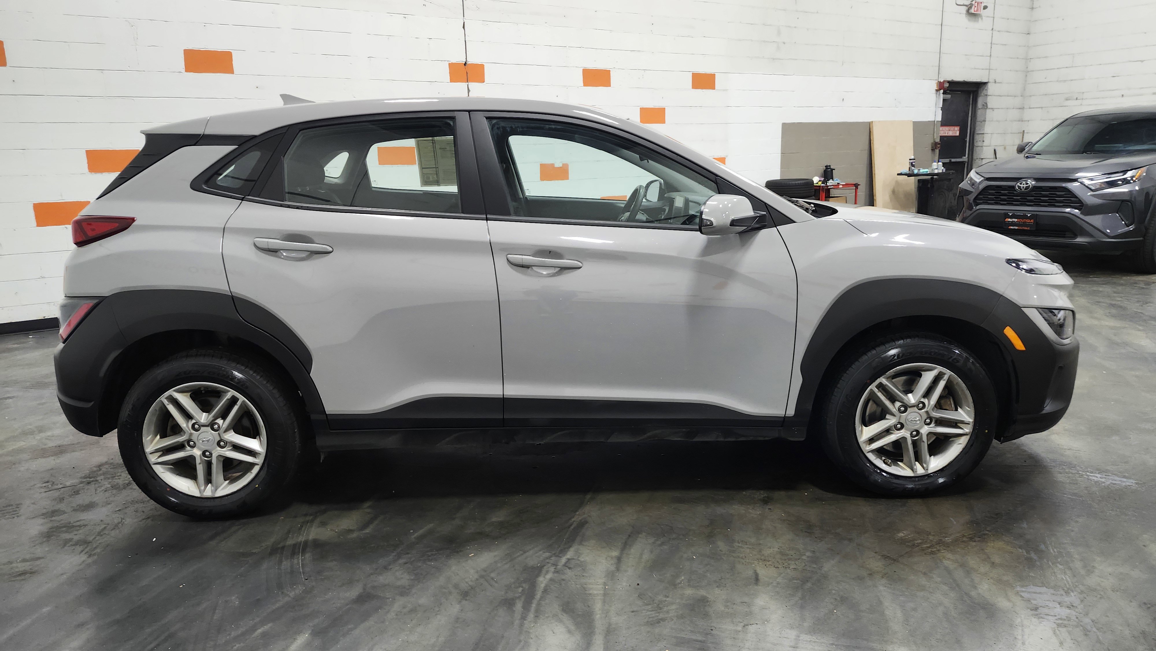 Used 2023 Hyundai Kona SE image 17