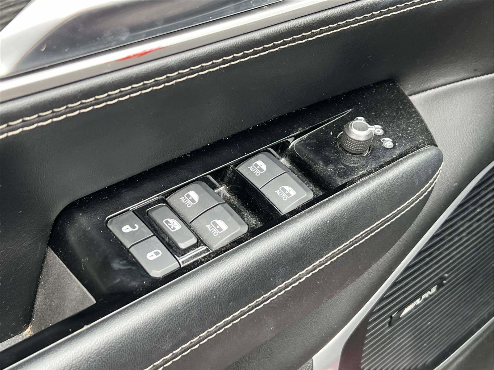 Used 2022 Jeep Wagoneer Series II AWD/4WD image 17