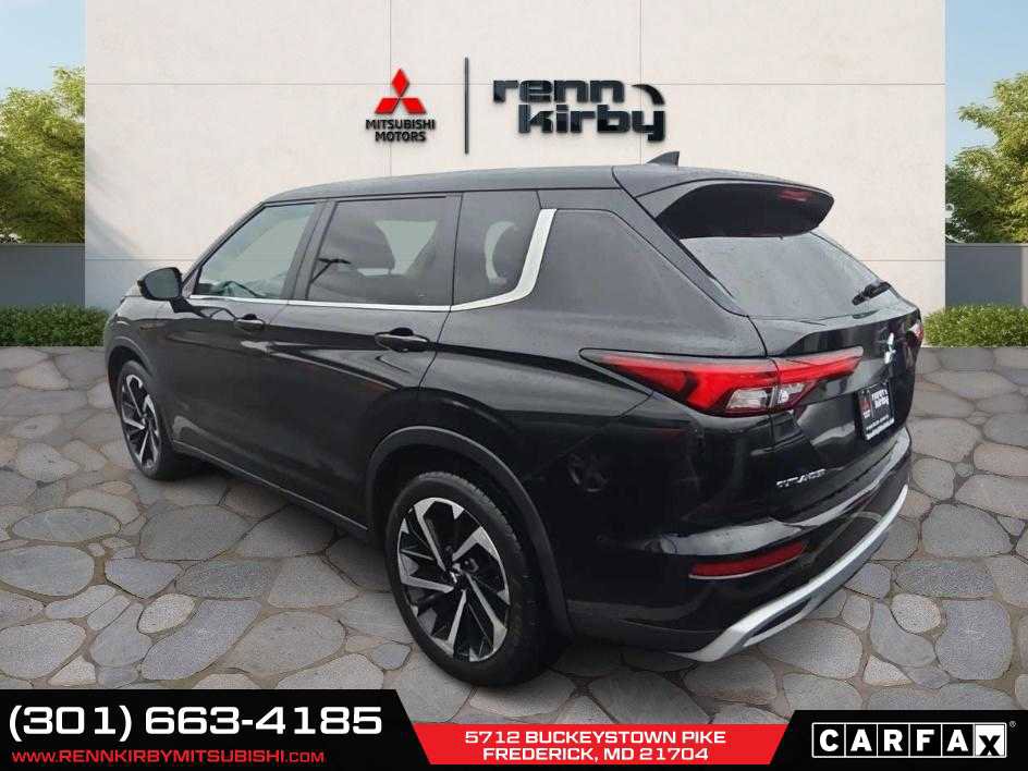 Used 2024 Mitsubishi Outlander SE image 15