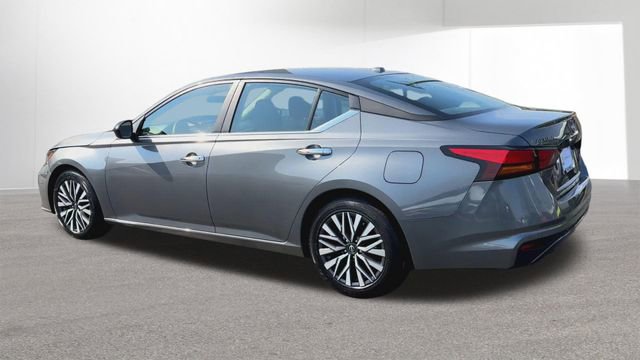 Used 2025 Nissan Altima 2.5 SV image 6