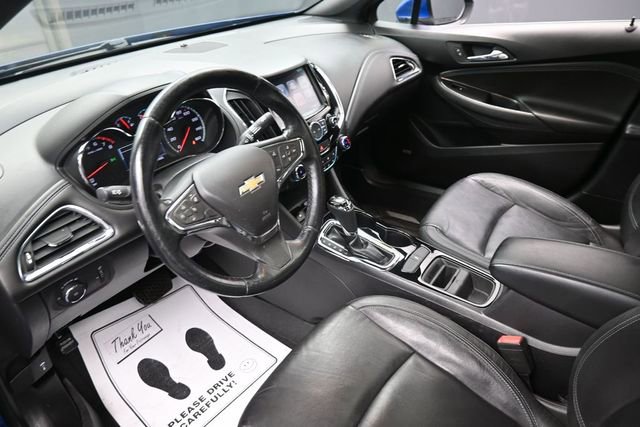 Used 2018 Chevrolet Cruze Premier FWD image 18