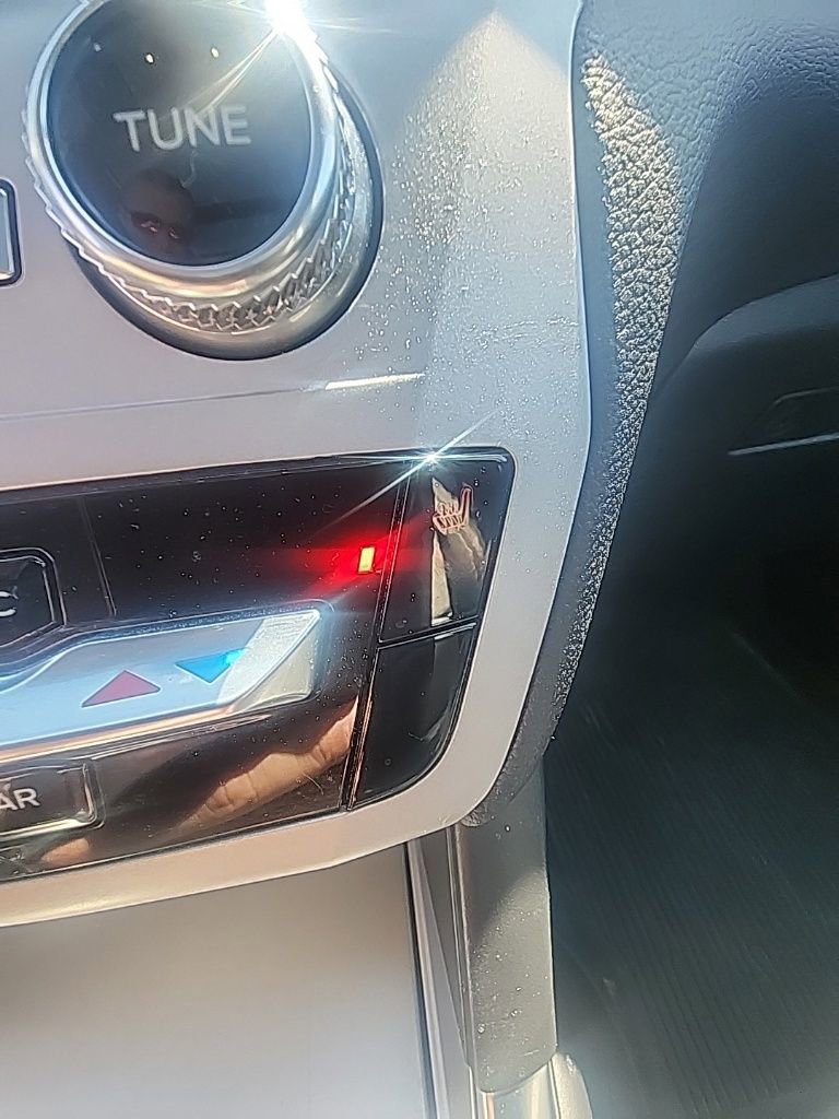 Used 2023 Ford Explorer XLT w/ Equipment Group 202A image 23