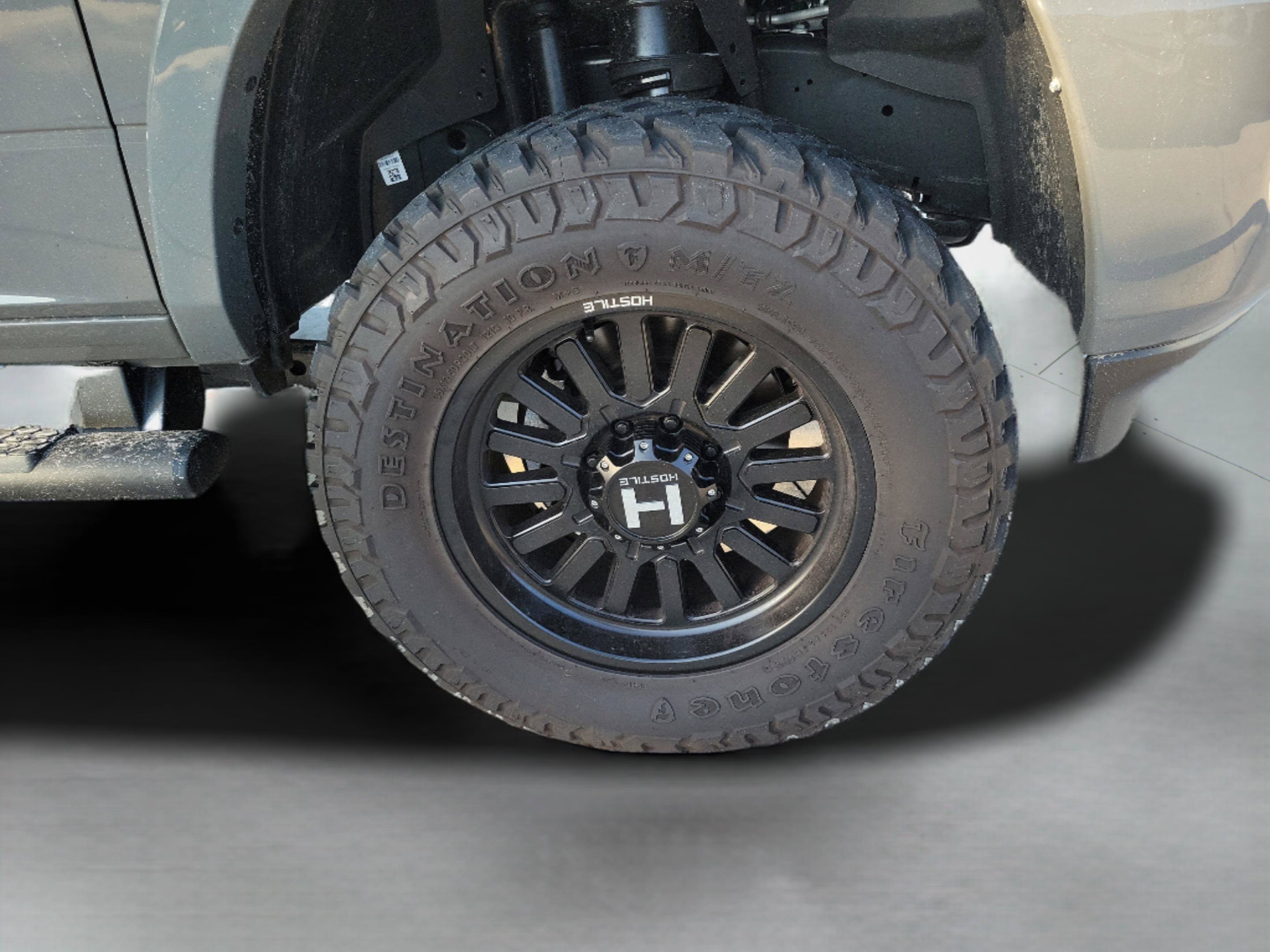 Used 2025 RAM 2500 Laramie w/ Night Edition AWD/4WD image 29