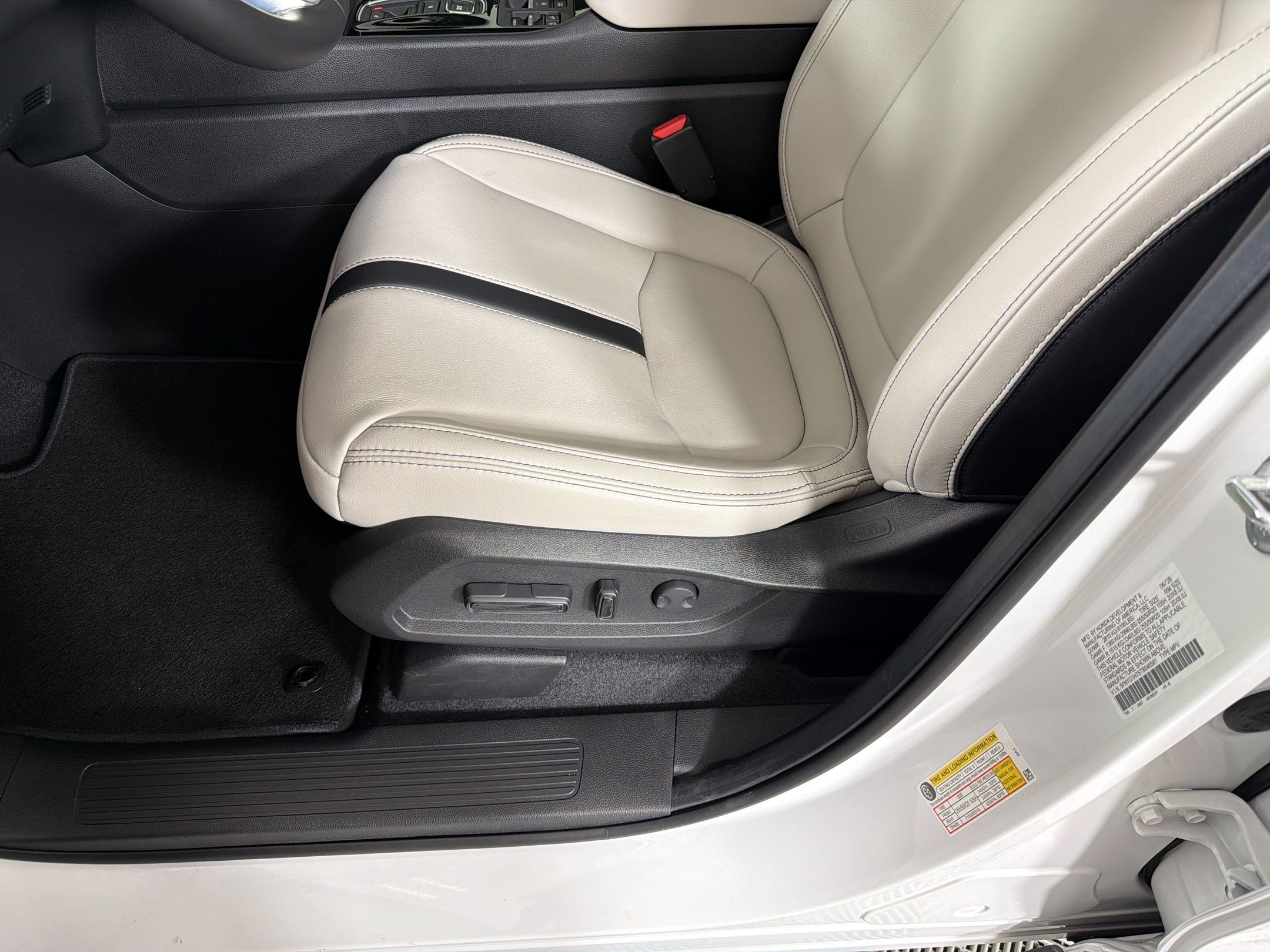 New 2026 Honda Pilot Touring image 14
