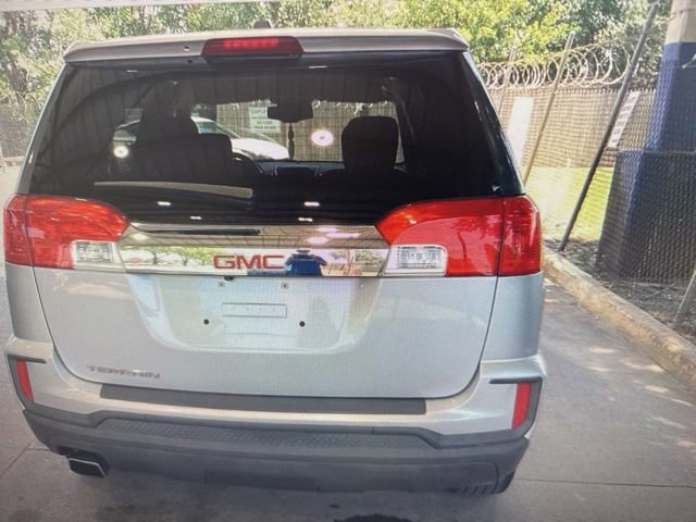 Used 2017 GMC Terrain SLE FWD image 3