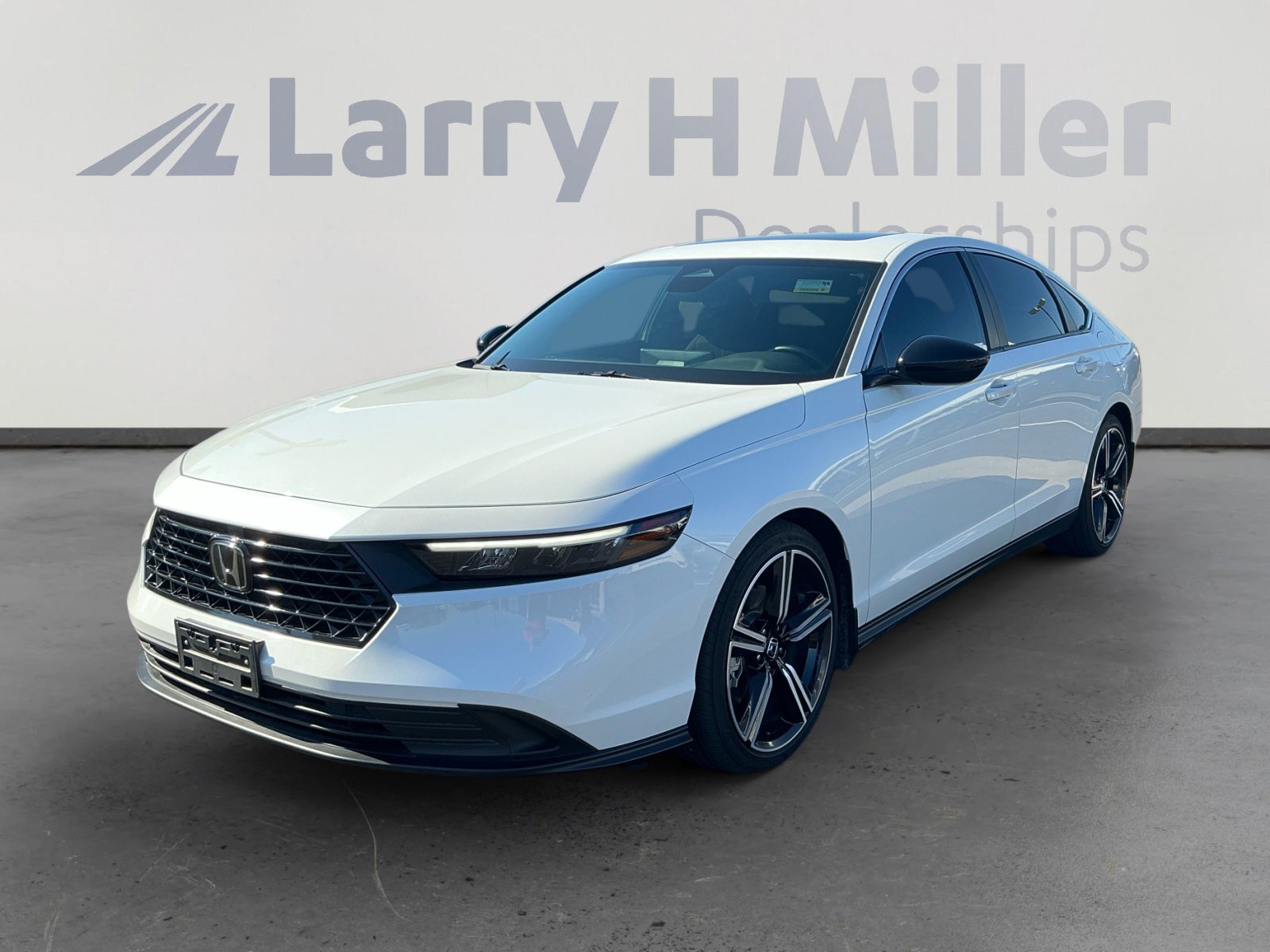 Used 2024 Honda Accord Sport image 1