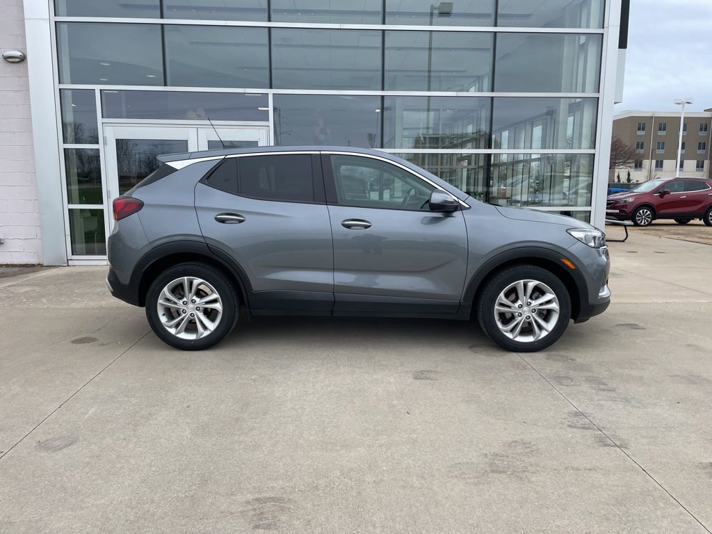 Used 2021 Buick Encore GX Preferred w/ Cold Weather Comfort Package image 4