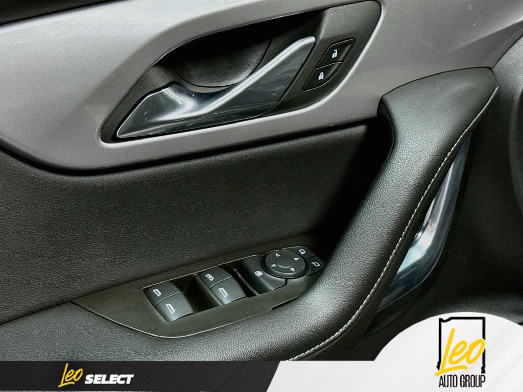 Used 2023 Chevrolet Blazer LT FWD image 18