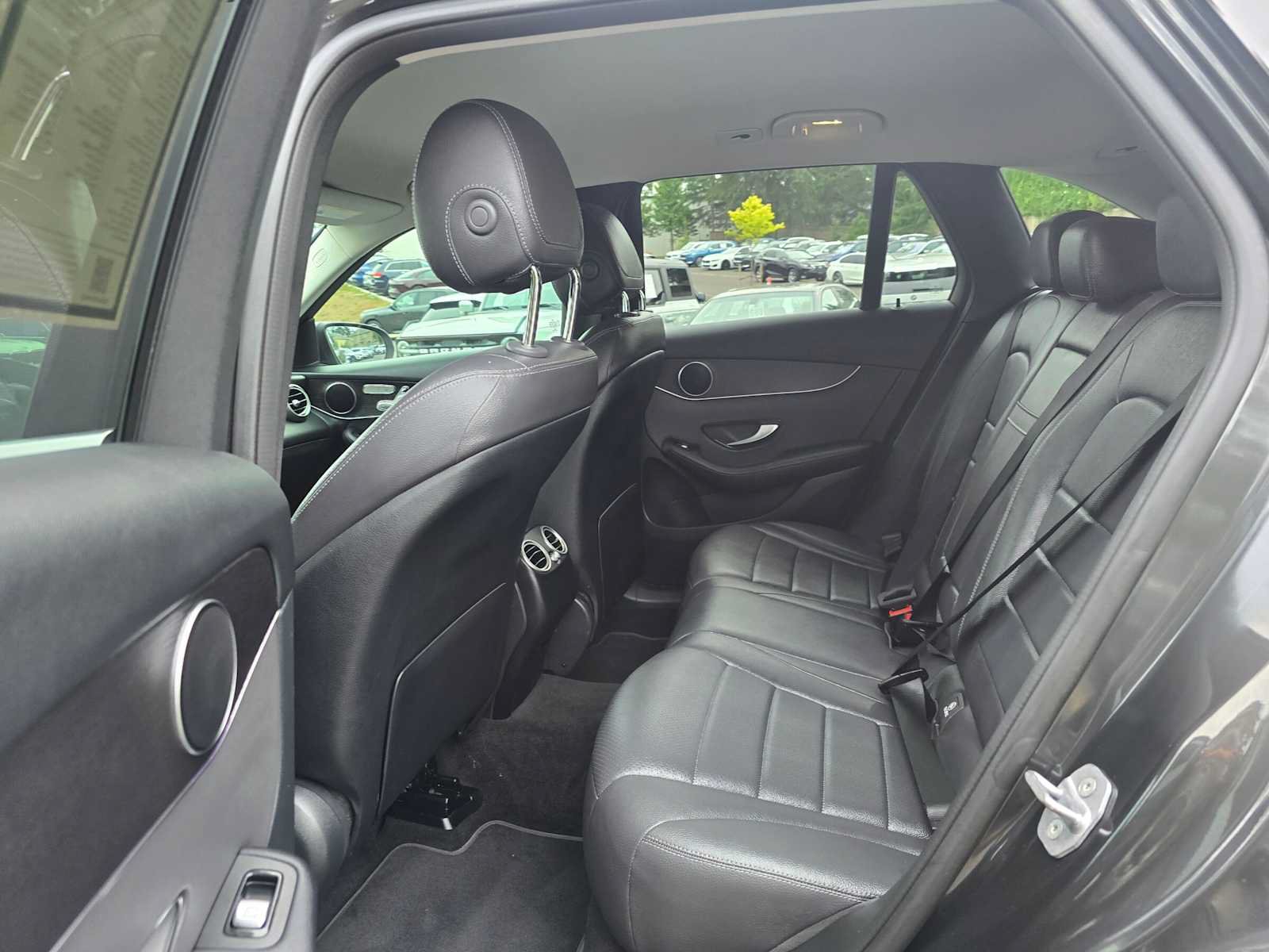 Used 2021 Mercedes-Benz GLC 300 4MATIC image 16
