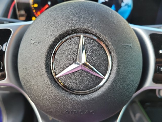 Used 2022 Mercedes-Benz GLB 250 4MATIC image 27