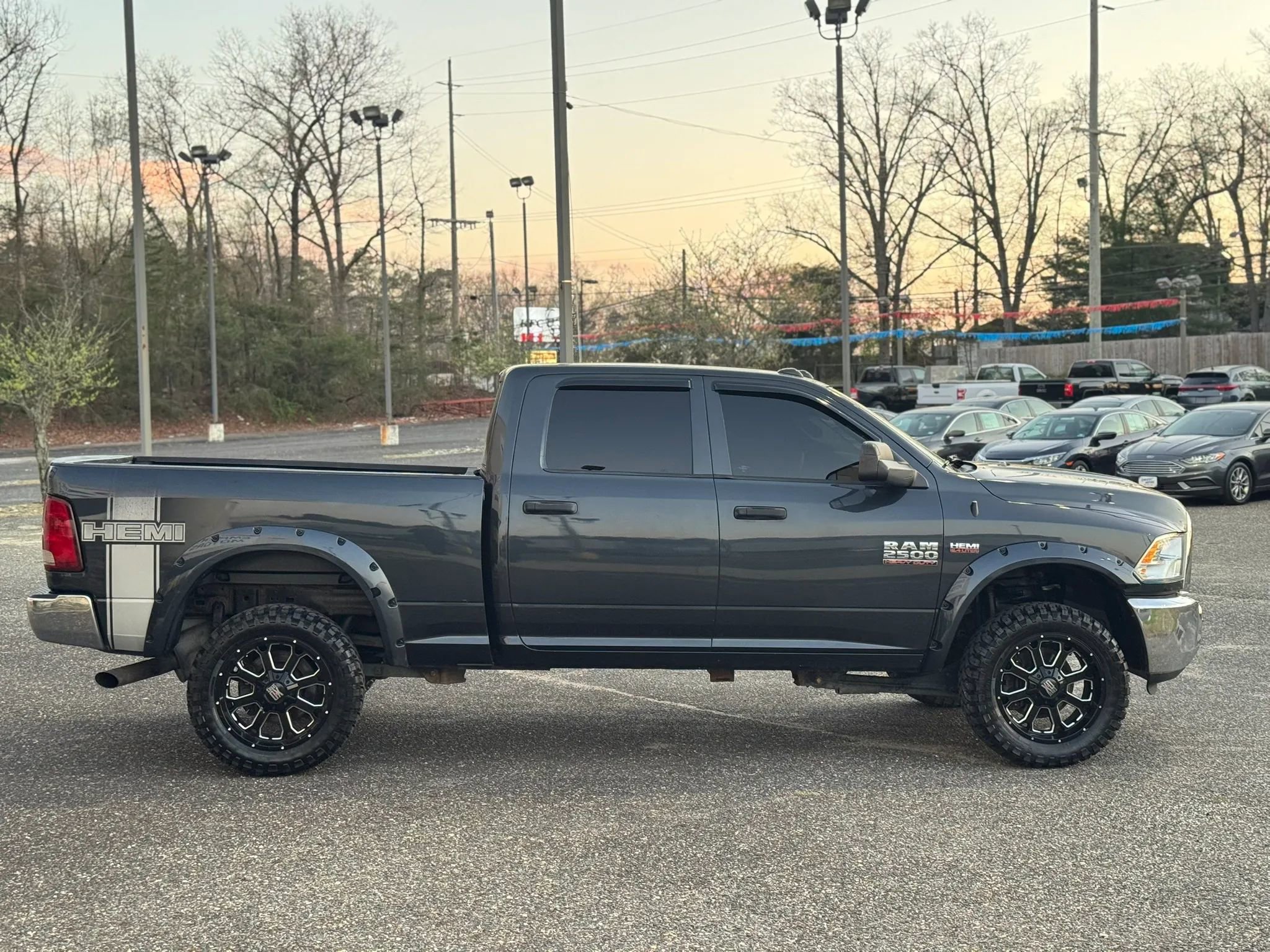 Used 2015 RAM 2500 Tradesman w/ Chrome Appearance Group AWD/4WD image 6