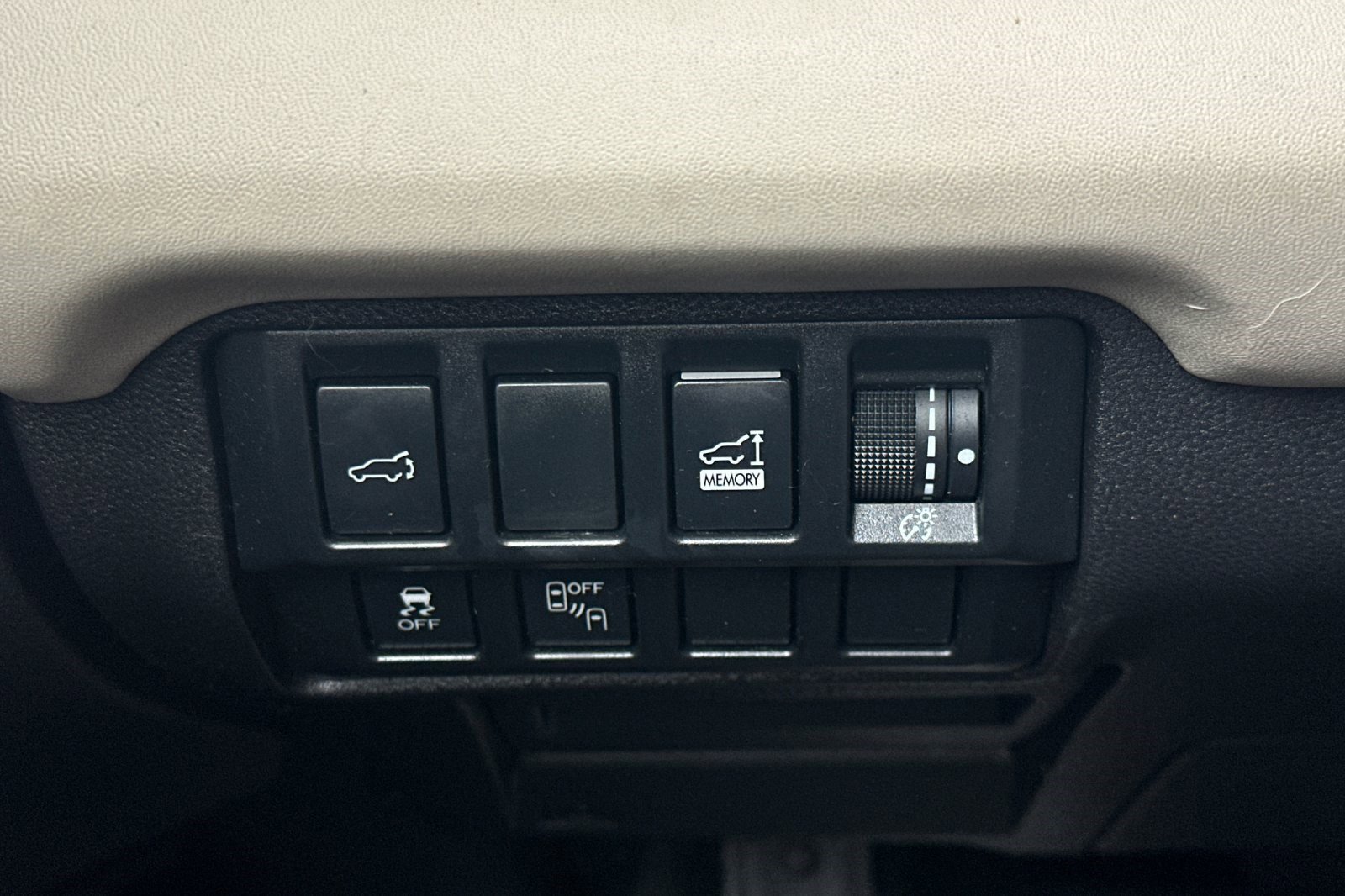 Used 2019 Subaru Ascent Limited w/ Popular Package #2 image 37