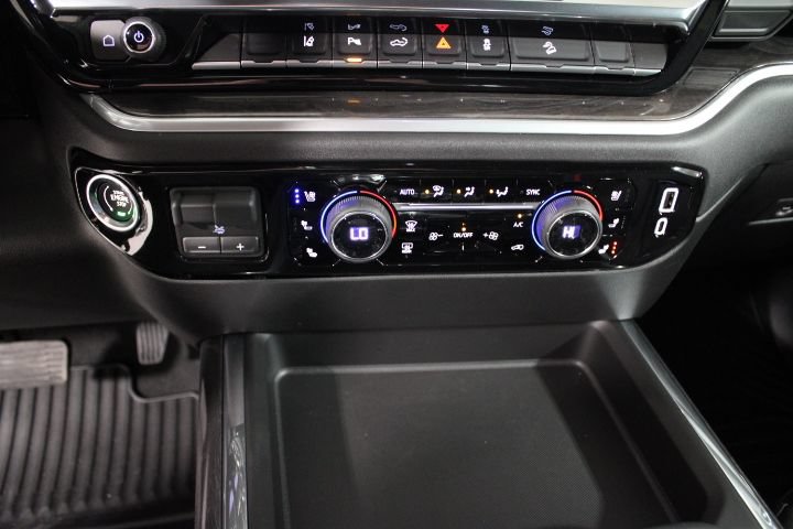 New 2026 Chevrolet Silverado 2500 LTZ w/ LTZ Plus Package AWD/4WD image 34