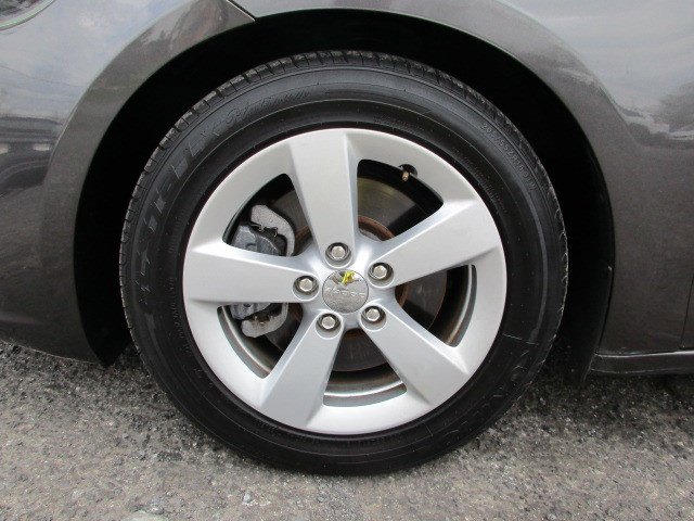 Used 2015 Dodge Dart SXT image 13