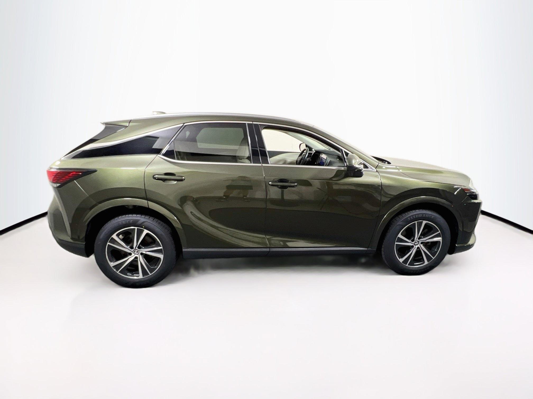 Used 2023 Lexus RX 350 Premium Plus w/ Accessory Package AWD/4WD image 4