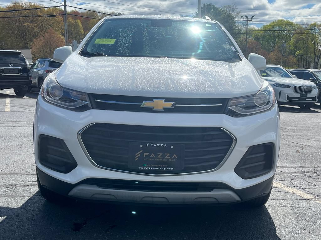 Used 2017 Chevrolet Trax LT w/ LT Convenience Package AWD/4WD image 14