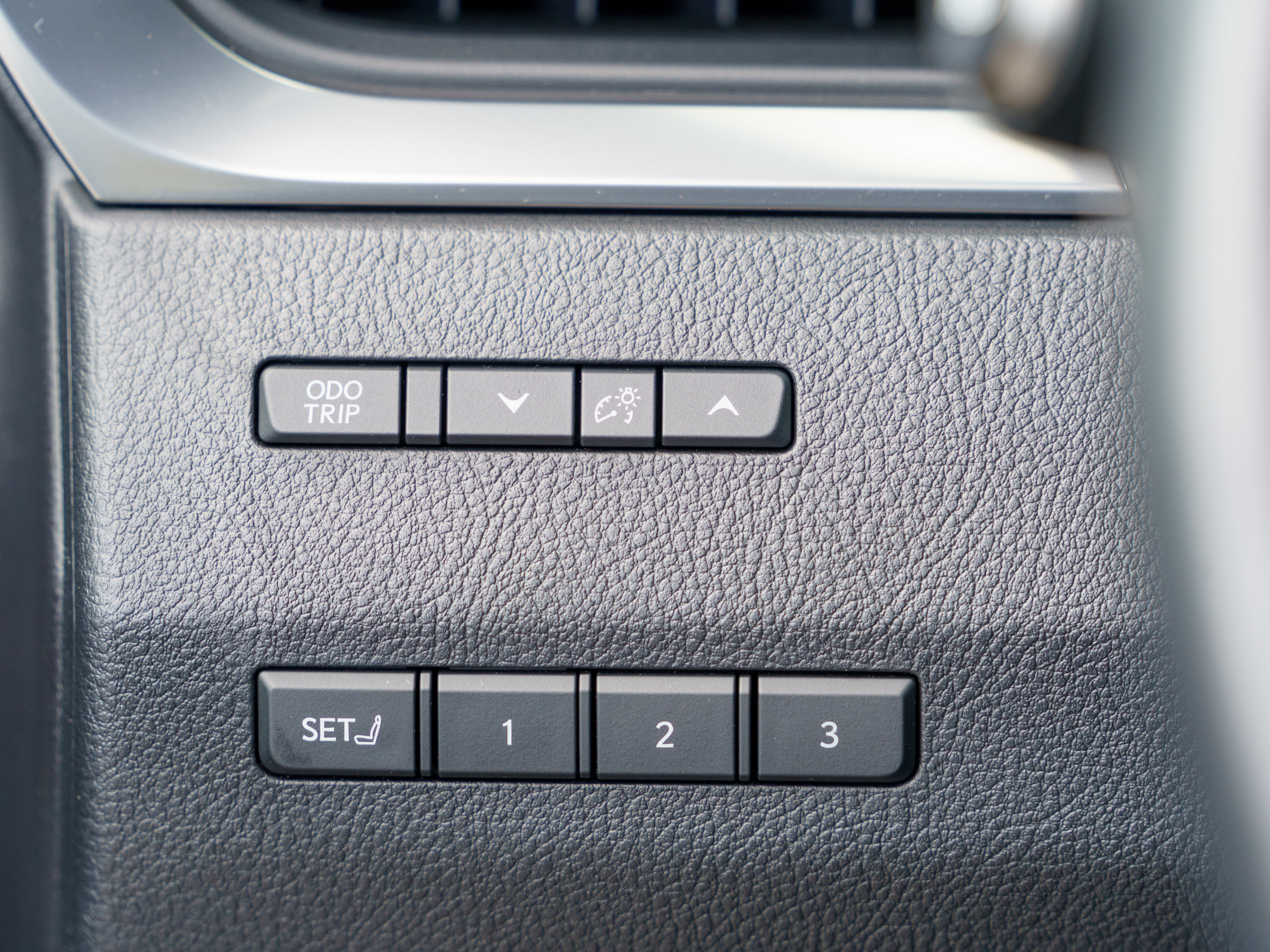 Used 2024 Lexus GX 550 w/ Accessory Package (2T) AWD/4WD image 22