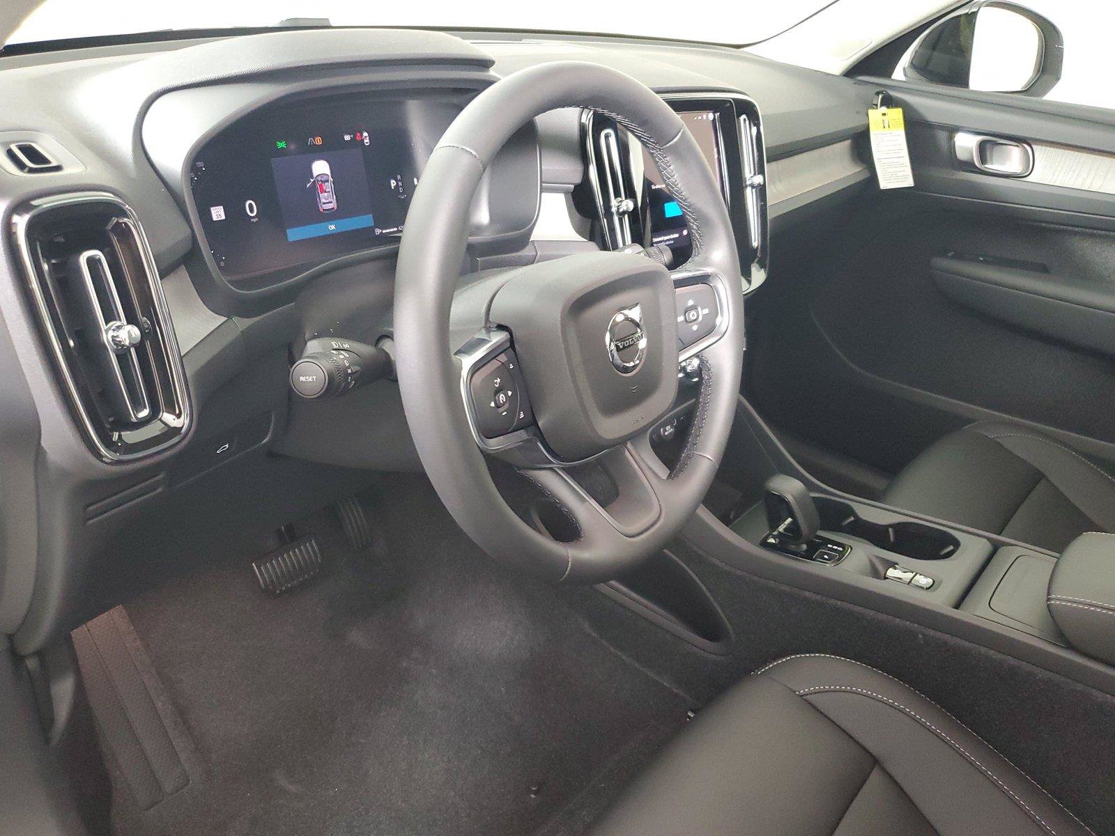 New 2026 Volvo XC40 B4 Core w/ Protection Package Premier FWD image 24