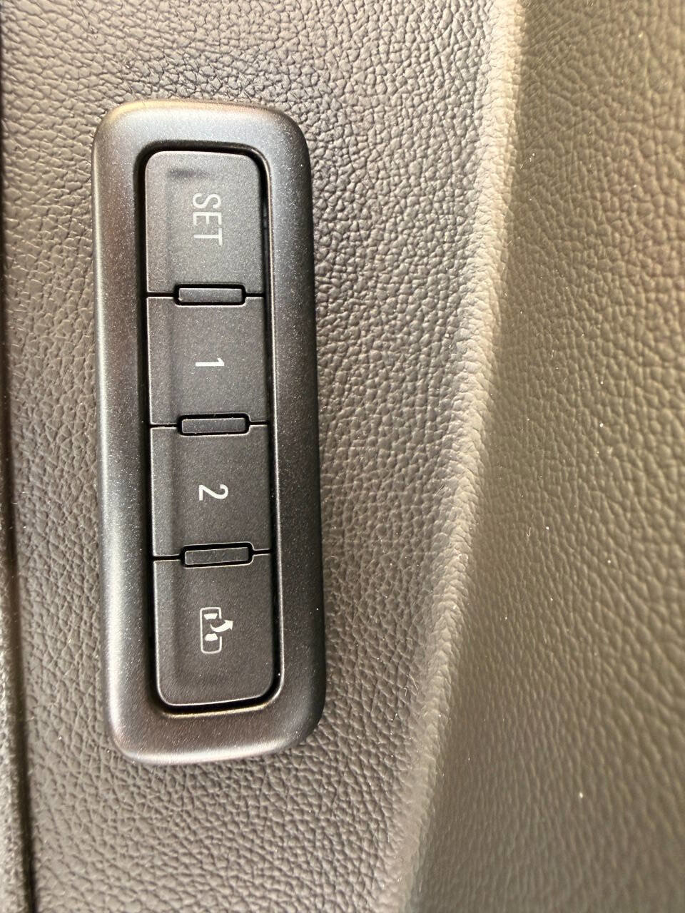 Used 2017 Chevrolet Tahoe LT image 23