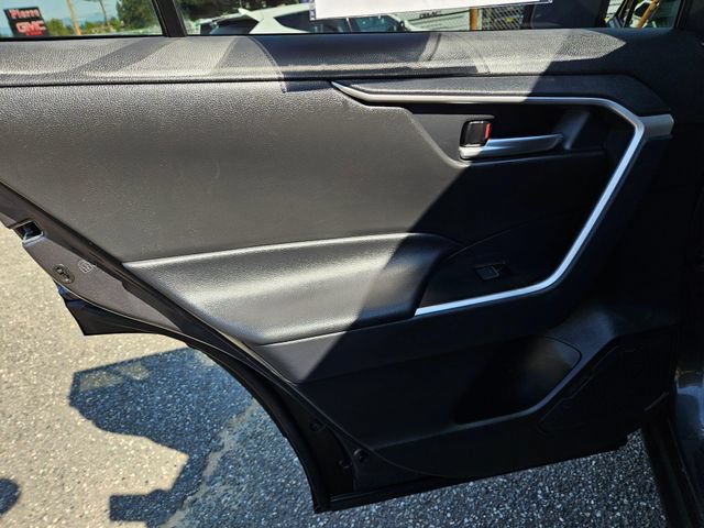 Used 2025 Toyota RAV4 XLE FWD image 17