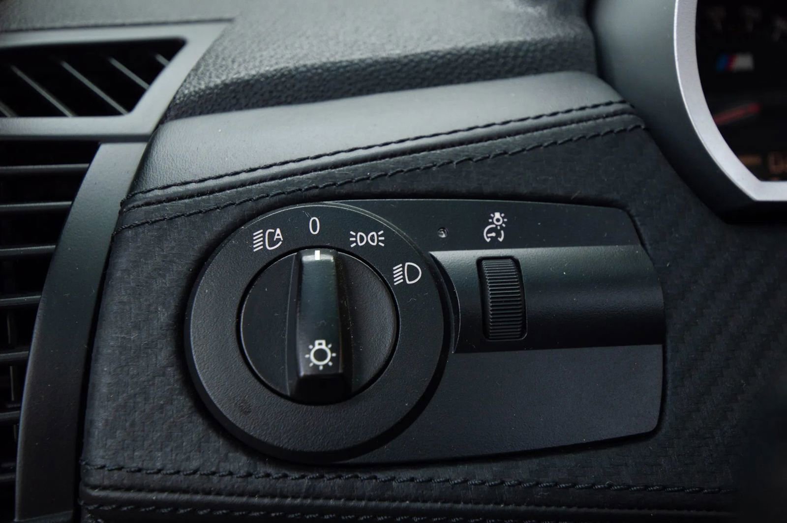 Used 2008 BMW M Roadster w/ Premium Pkg image 30