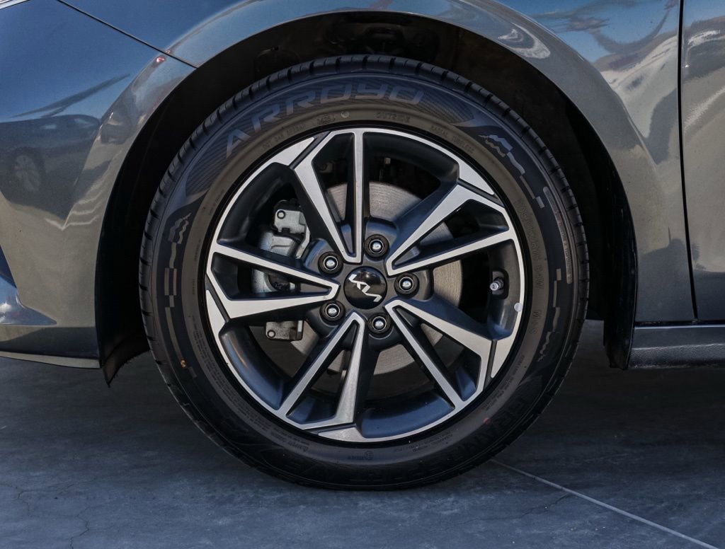 Used 2024 Kia Forte LXS image 11