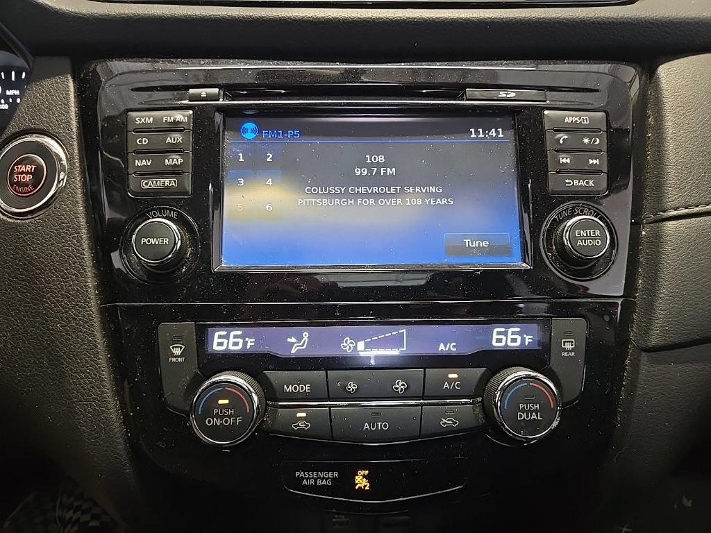 Used 2017 Nissan Rogue SV AWD/4WD image 24