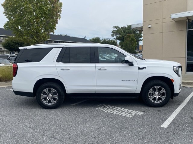 Used 2022 GMC Yukon SLE image 9